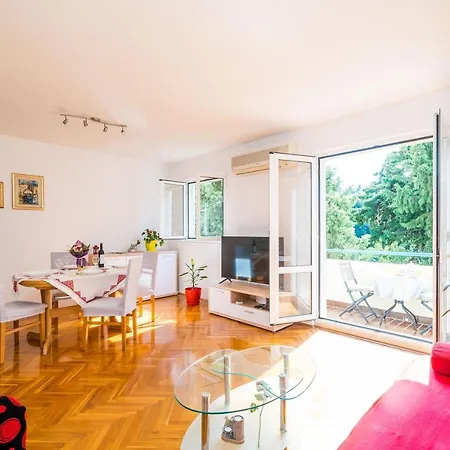 Apartment Lia *